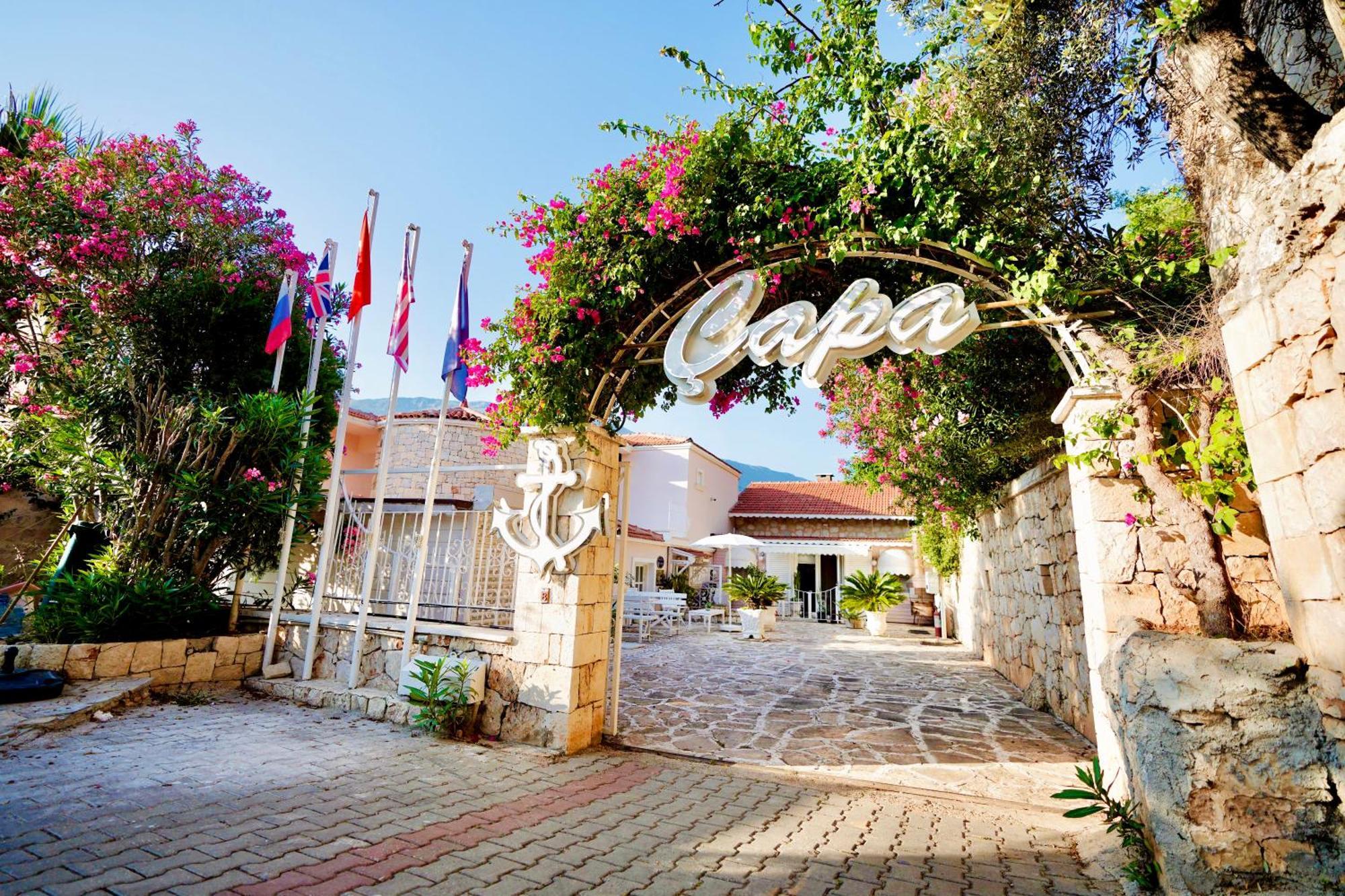Club Capa Hotel 3*