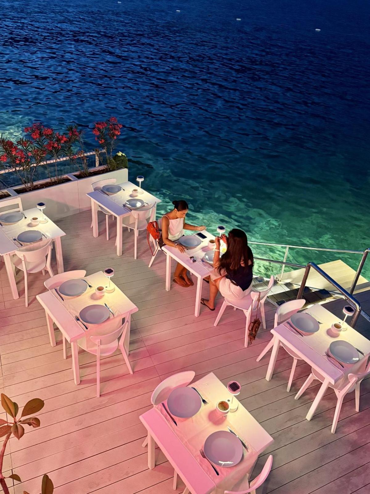 Hotel Club Capa 3*